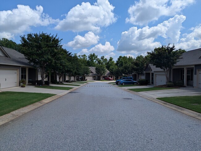 Building Photo - 66 Endeavor Cir