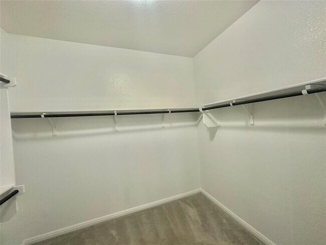 Building Photo - 7211 Loggia Pl