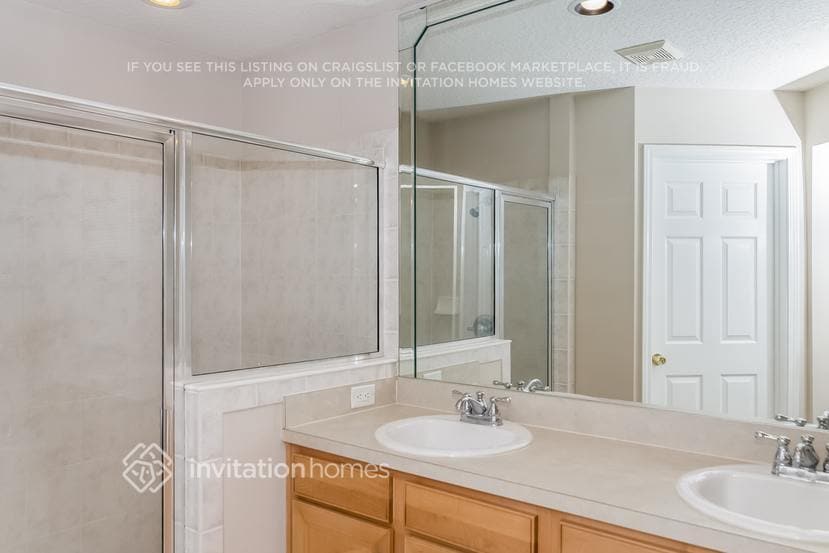 Building Photo - 1565 W Windy Willow Dr