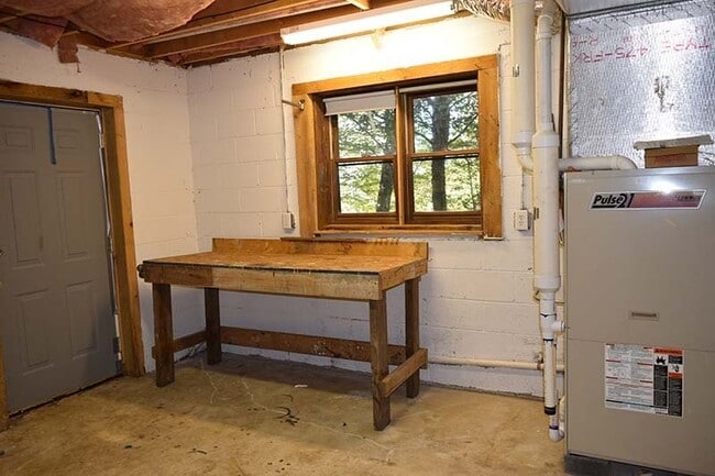 Building Photo - Sugar Mountain Cabin Home! Large, Finished Basement!