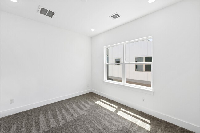 Building Photo - 113 Milby St