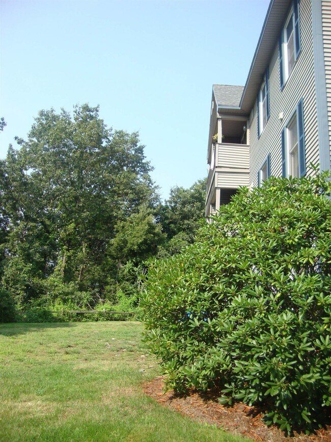 Building Photo - 99 Eastern Ave