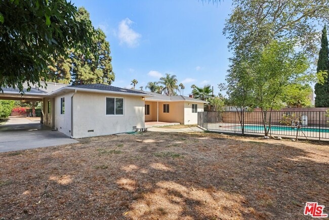 Building Photo - 6727 Orion Ave