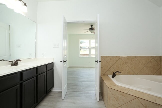 Building Photo - New Braunfels Home In Magnolia Springs