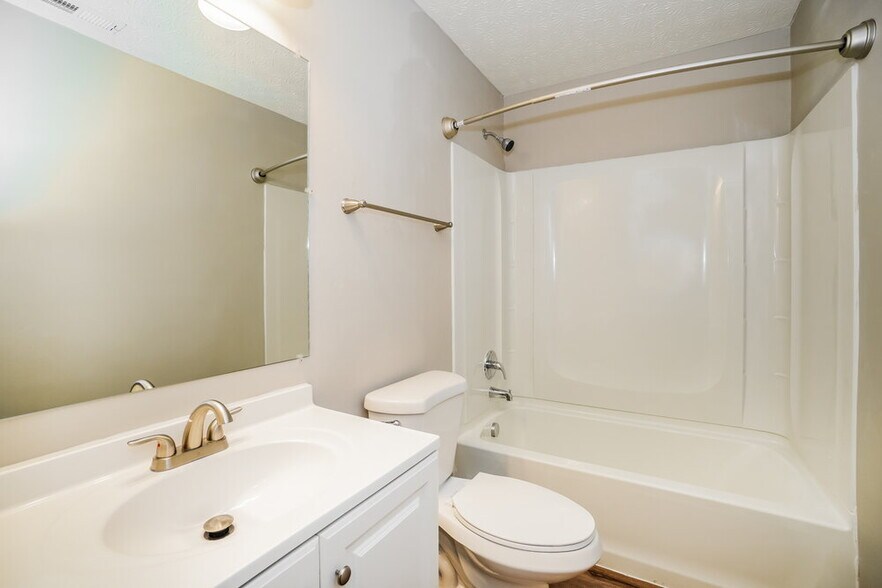 Building Photo - 8051 Beardsley Ave