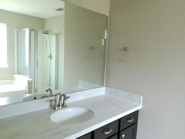 Building Photo - 1106 Cupertino St