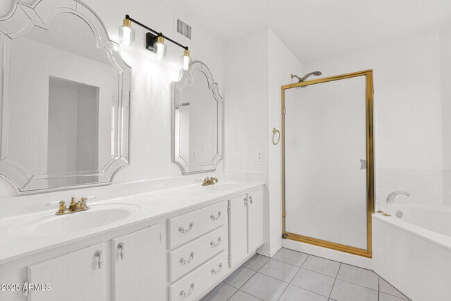 Building Photo - 3623 E Oraibi Dr