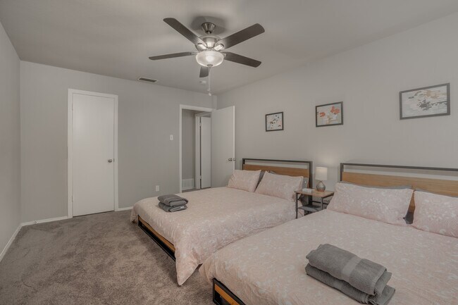 Building Photo - 11210 Cotillion Dr