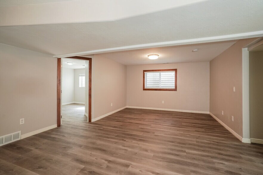 Building Photo - 14122 Rosaleen Ln