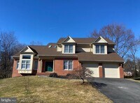 Building Photo - 10225 Clubhouse Ct