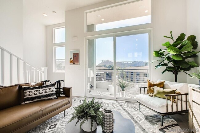 Building Photo - Coming Soo!! Beautiful 4bed/3bath Townhome in Fashion Valley **Move in Special Half off 1st month...