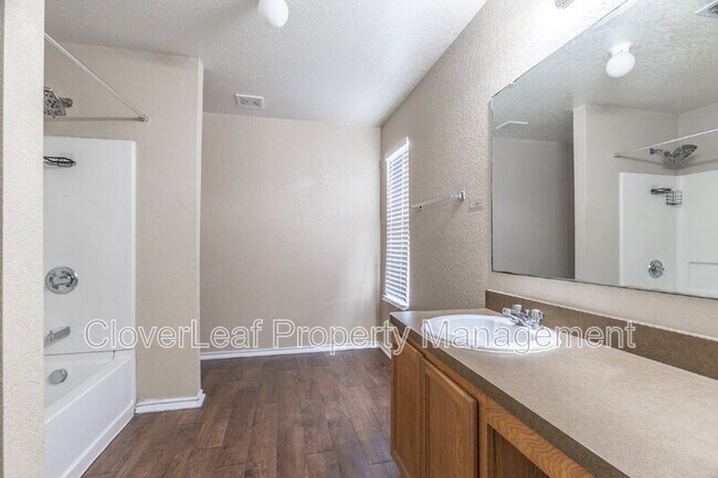 Building Photo - 7839 Horse Hollow