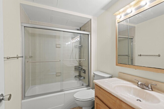 Building Photo - 7004 BLVD E