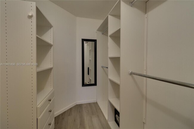 Building Photo - 2149 Discovery Cir W