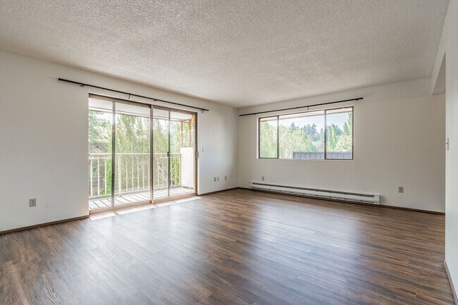 Interior Photo - Jackson Manor