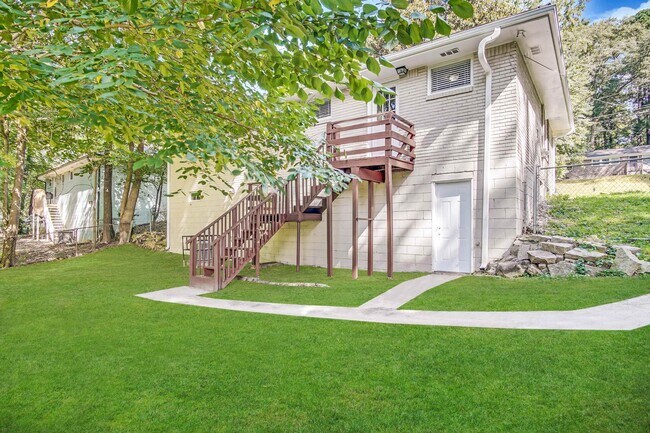Building Photo - 3693 Larkspur Terrace