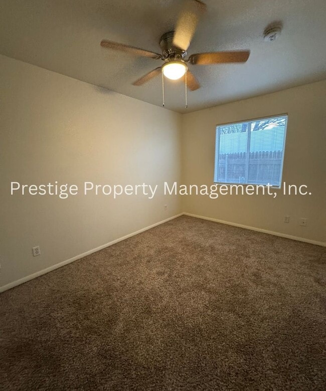 Building Photo - 4bd 2ba located in central Tucson!!!