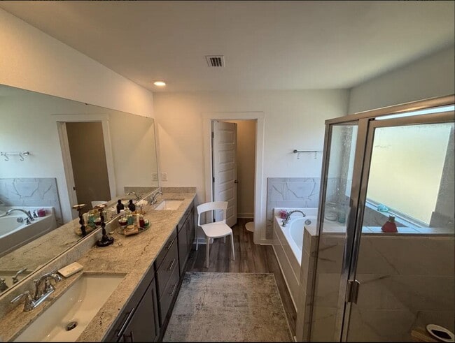 Building Photo - 58 Sandhill Ct