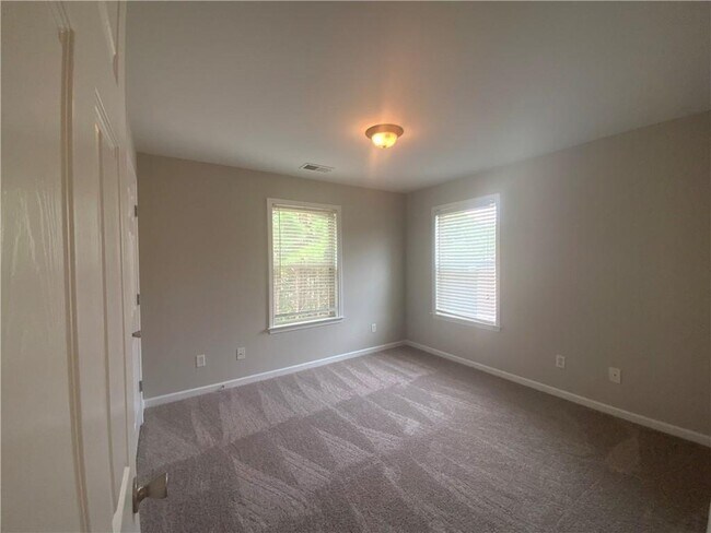 Building Photo - 477 Wingsfield Ct SW