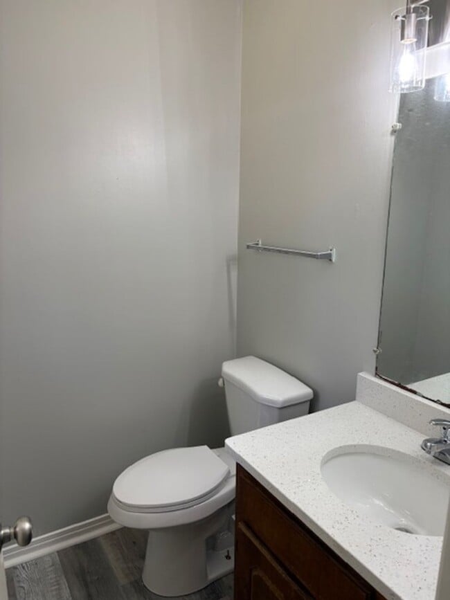 Building Photo - Renovated 3 Bedroom 1.5 Bath Home for Rent!