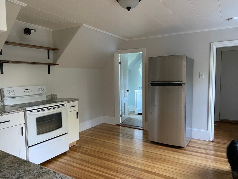 kitchen - 223 Pearl St