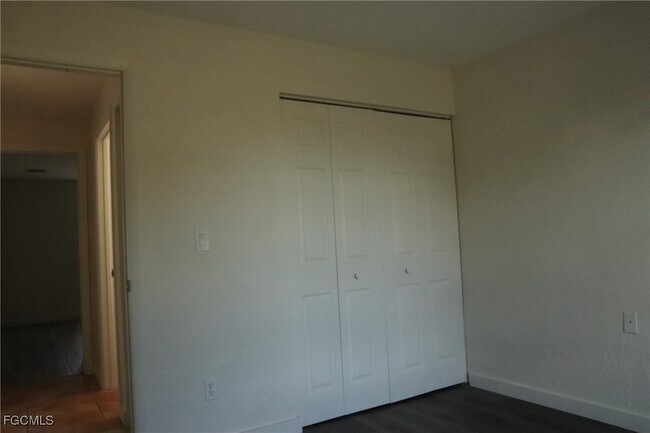 Building Photo - 320 Harry Ave S