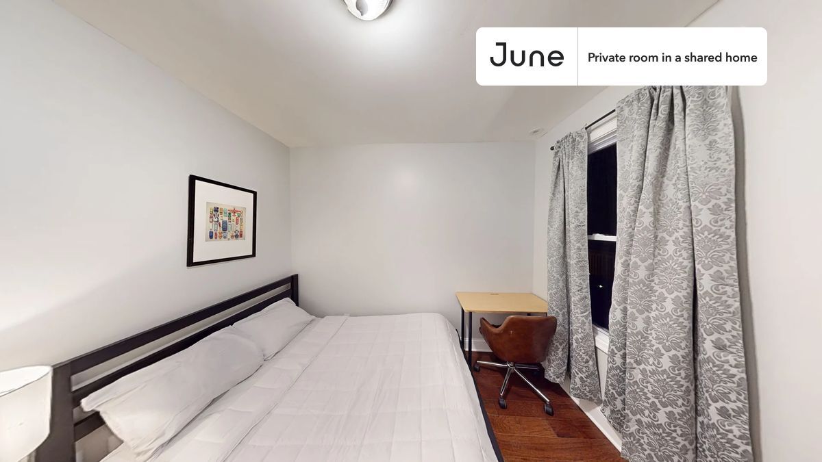 Building Photo - Room in Shared 3 bed/1.5 bath home