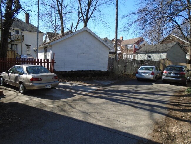 Building Photo - 209 Fuller Ave SE