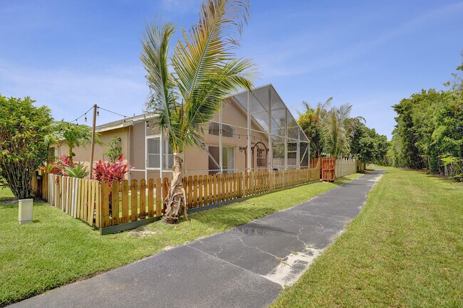 Building Photo - 6817 Barnwell Dr
