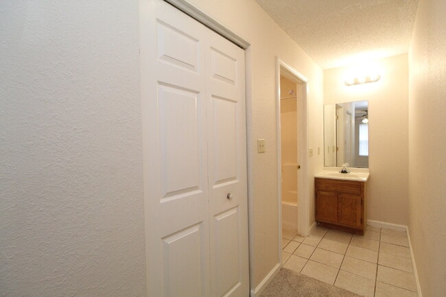Building Photo - 2BR/2BA Apartment Near NAS Pensacola with Private Patio & Utilities Included