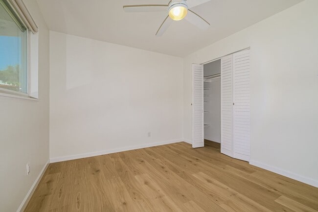 Building Photo - Warm and Welcoming 3 Bedroom in Prime Seattle Location