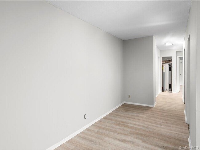 Building Photo - 15 Stewart Pl