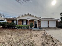 Building Photo - 3500 Brambleton Pl