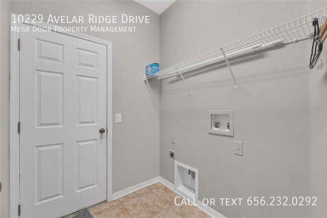 Building Photo - 10229 Avelar Ridge Dr