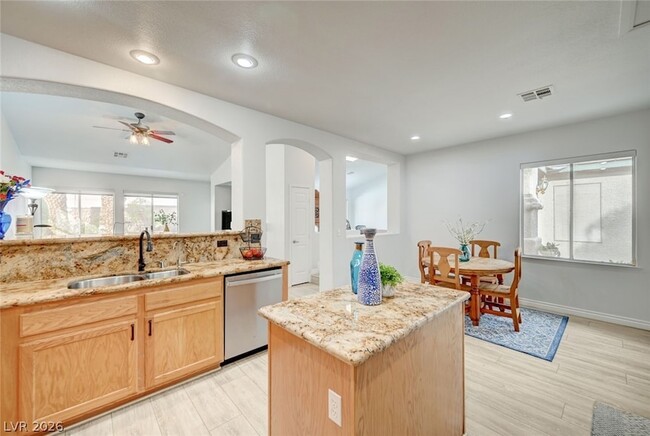 Building Photo - 2288 Tedesca Dr