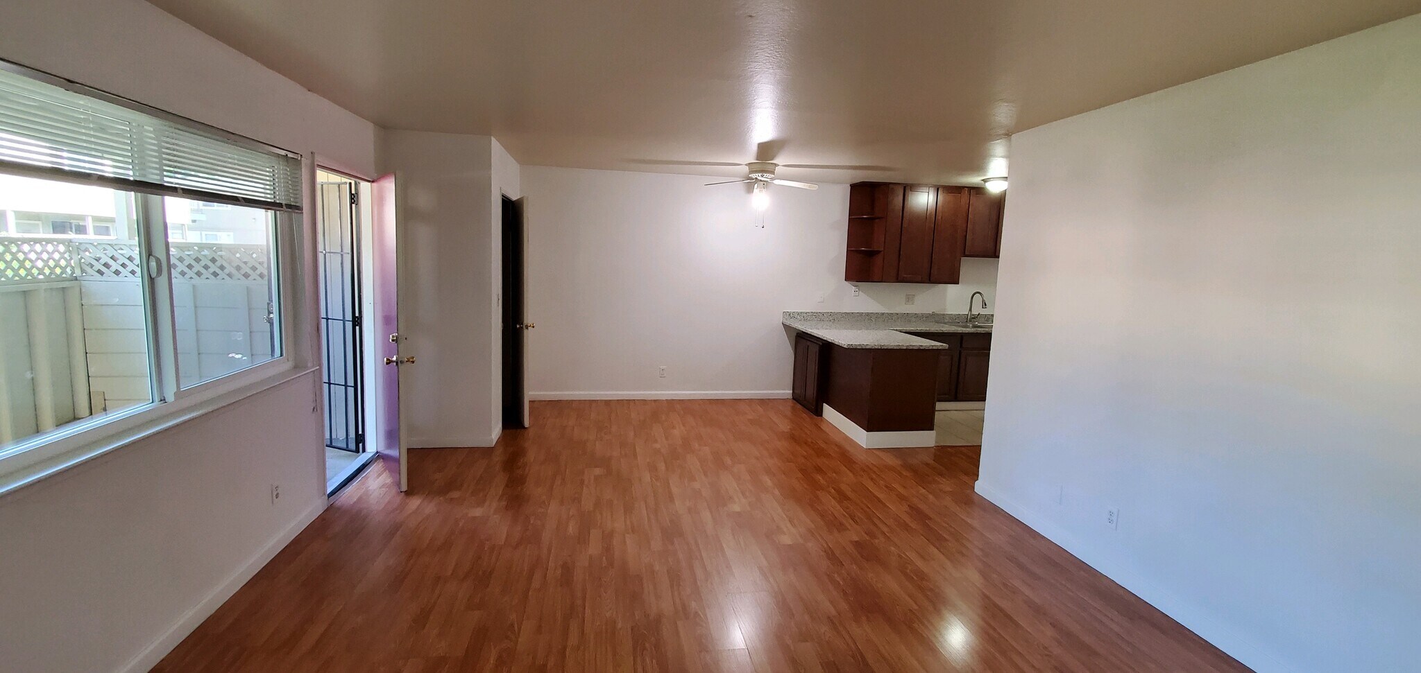 Building Photo - 4061 Park Center Ln