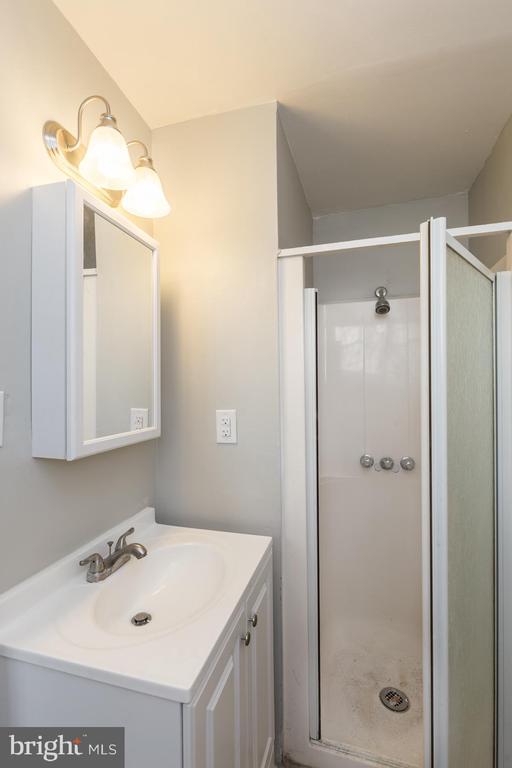 Building Photo - 1202 N 7th St