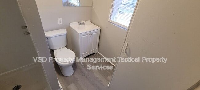 Building Photo - 7523 Aetna Rd