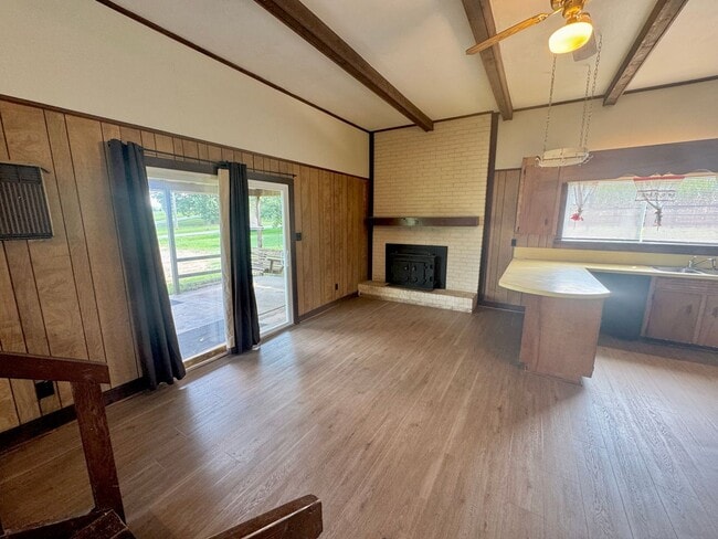 Building Photo - North Iredell - 3 Bedroom / 2 Bathroom