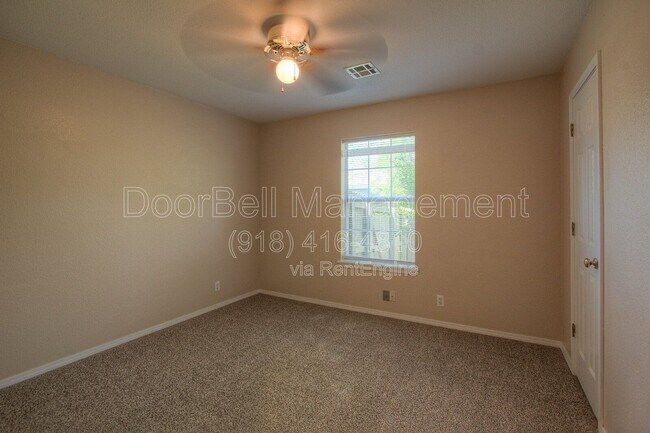 Building Photo - 2520 W Honolulu St