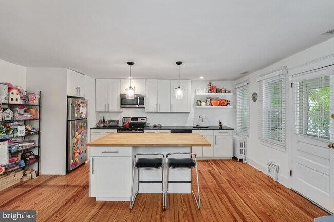 Building Photo - 1105 Youngs Ford Rd