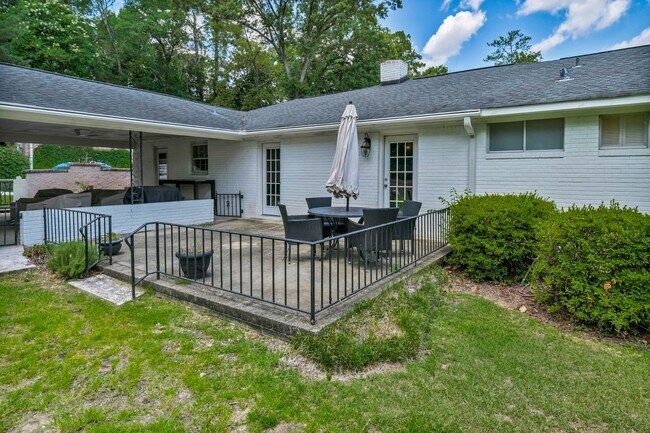 Building Photo - 1 Leconte Ct