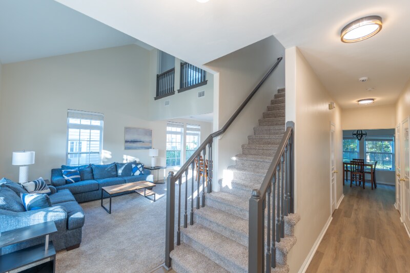 Building Photo - 2076 Queens Point Dr