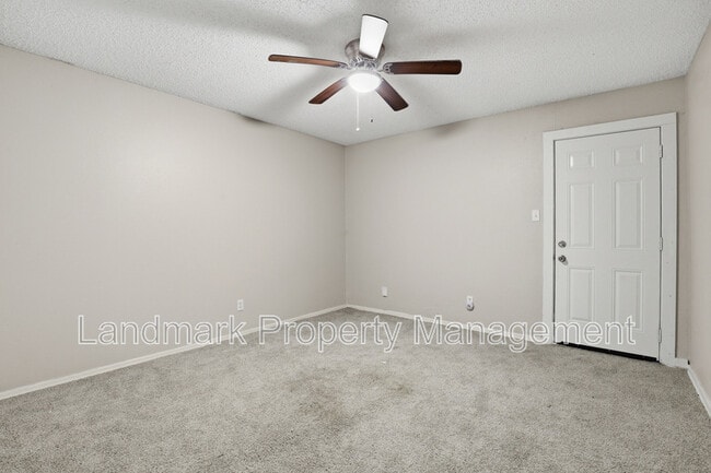 Building Photo - 6811 Trail Lake Dr