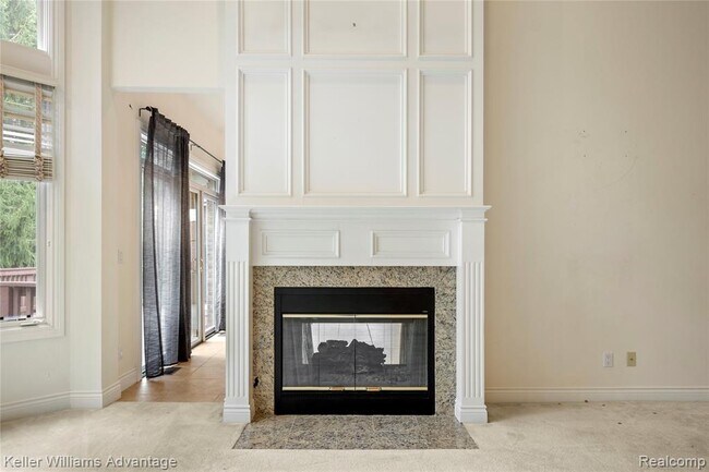 Building Photo - 47611 Manorwood Dr