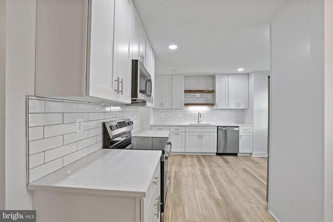 Building Photo - 123 Davis Ave SW