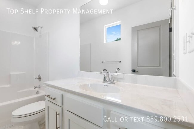 Building Photo - Beautiful New Construction !
