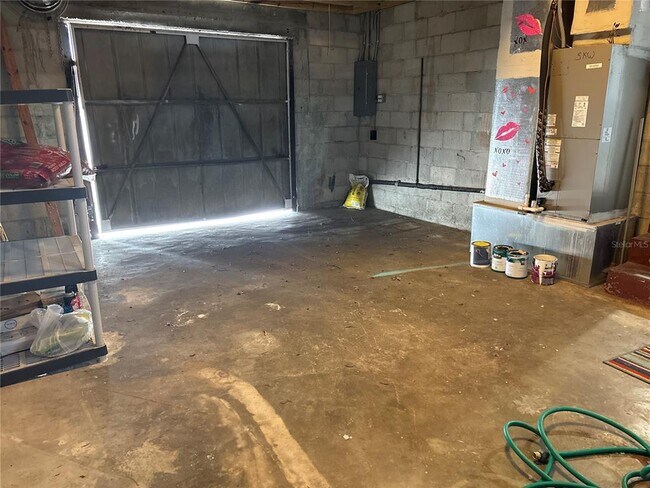 Building Photo - 2919 12th Ave N