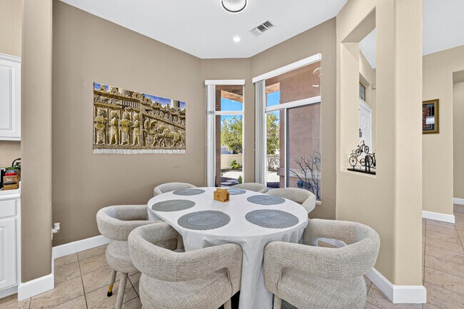Building Photo - 78804 Platinum Dr