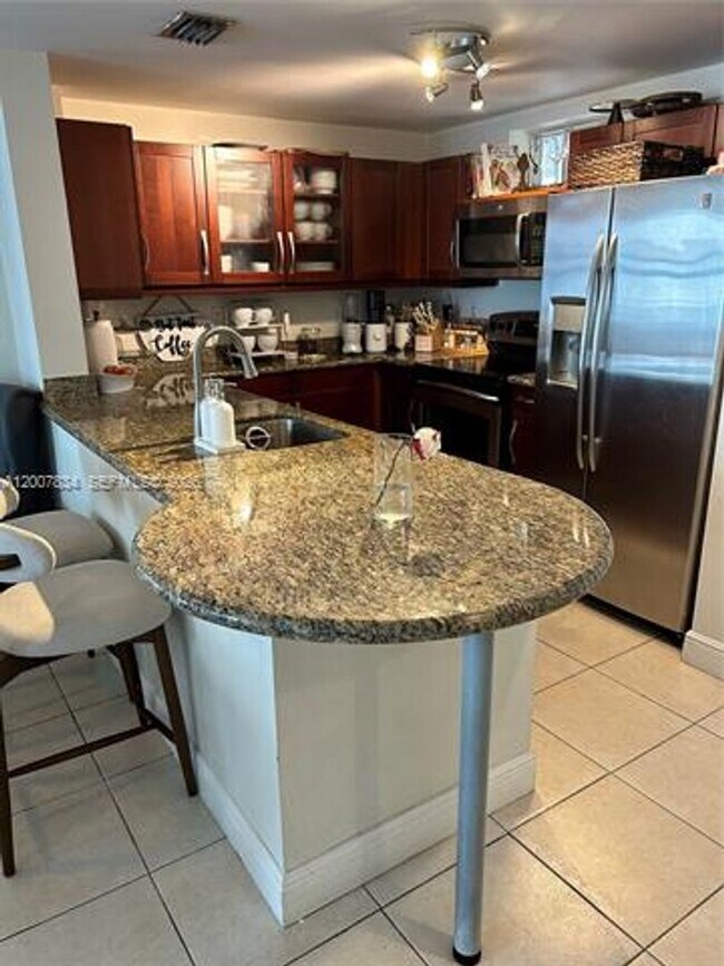 Building Photo - 7275 SW 90th St